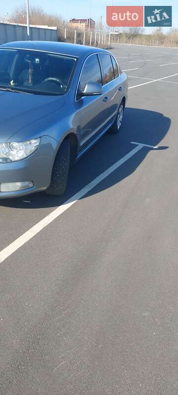 Лифтбек Skoda Superb 2011 в Виннице