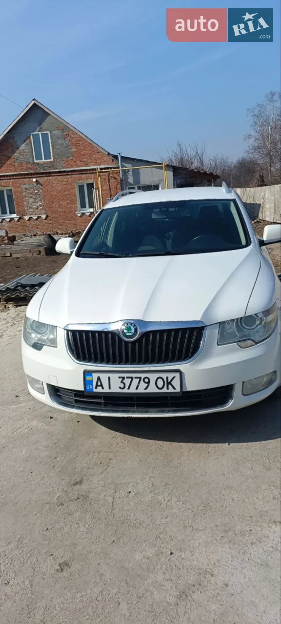 2010 Skoda Superb - мініатюра 17