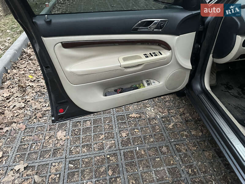 Ліфтбек Skoda Superb 2005 в Вінниці