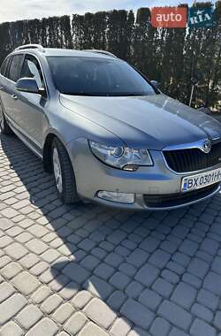 Універсал Skoda Superb 2012 в Дунаївцях