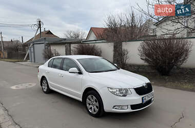 Ліфтбек Skoda Superb 2012 в Дніпрі