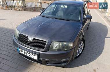 Лифтбек Skoda Superb 2004 в 