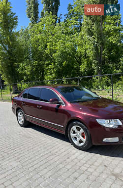 Лифтбек Skoda Superb 2010 в Полтаве