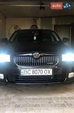 Универсал Skoda Superb 2012 в Львове