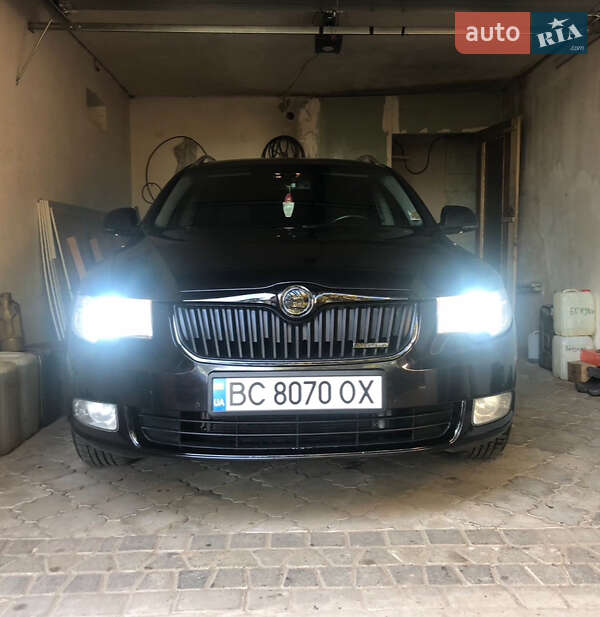 Універсал Skoda Superb 2012 в Львові фото 2 Універсал Skoda Superb 2012 в Львові