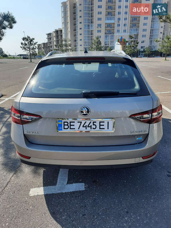 Универсал Skoda Superb 2015 в Киеве фото 5 Универсал Skoda Superb 2015 в Киеве