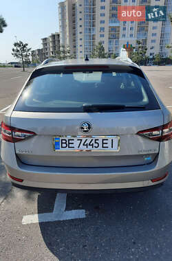 Универсал Skoda Superb 2015 в 