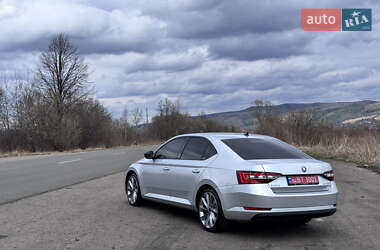 Лифтбек Skoda Superb 2017 в 