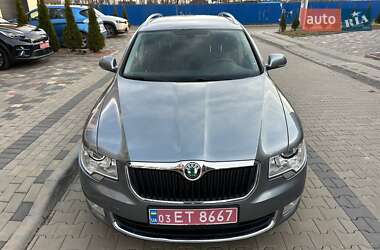 Універсал Skoda Superb 2011 в Луцьку
