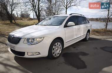 Універсал Skoda Superb 2012 в Шепетівці