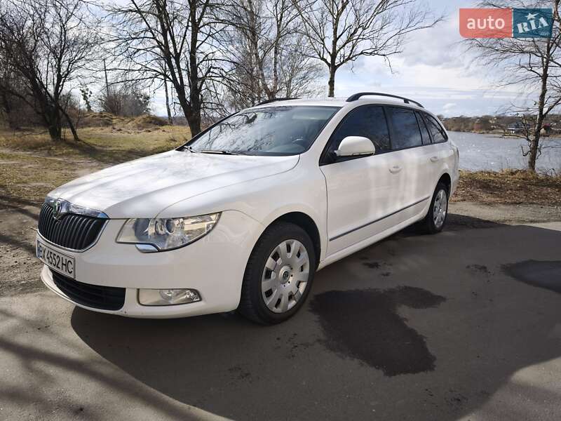 Универсал Skoda Superb 2012 в 