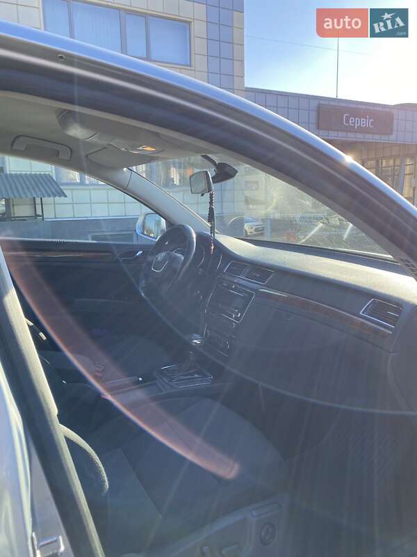 Ліфтбек Skoda Superb 2010 в Тернополі