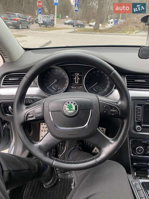 Универсал Skoda Superb 2011 в Львове