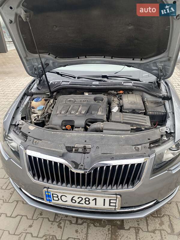 Универсал Skoda Superb 2011 в Львове