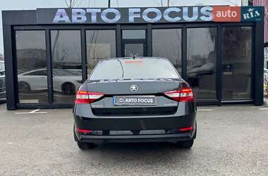 Лифтбек Skoda Superb 2016 в 