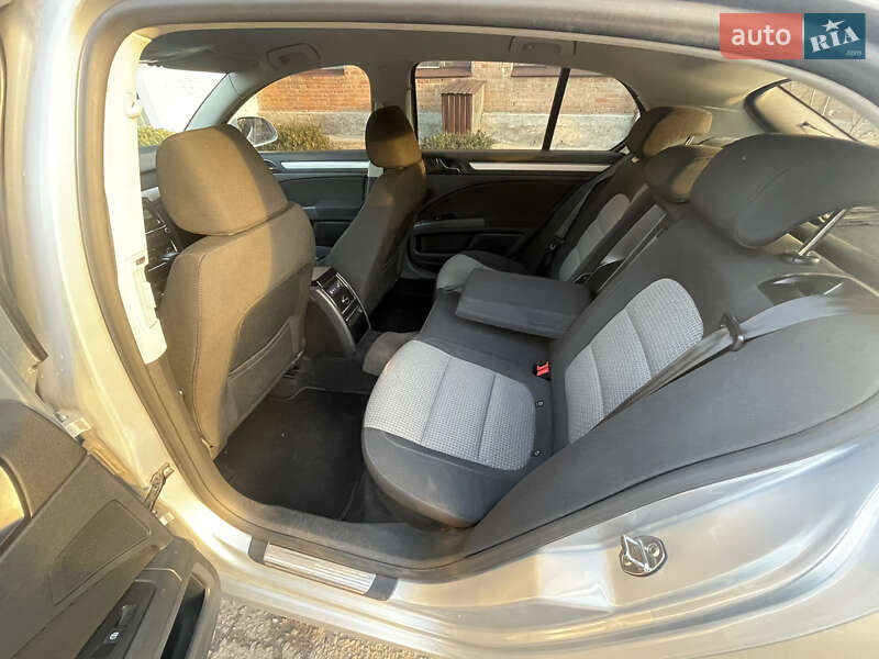 Лифтбек Skoda Superb 2012 в Миргороде