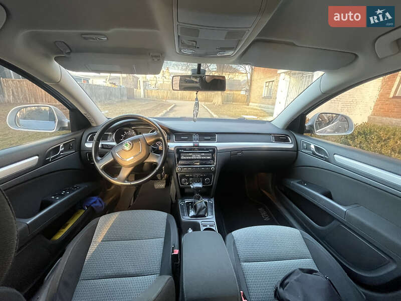 Лифтбек Skoda Superb 2012 в Миргороде