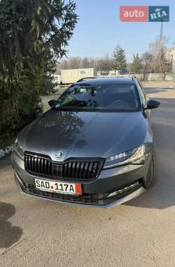 Универсал Skoda Superb 2019 в Ужгороде