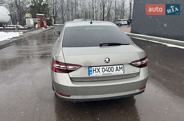 Лифтбек Skoda Superb 2016 в Самборе