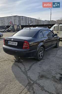 Ліфтбек Skoda Superb 2004 в Сумах