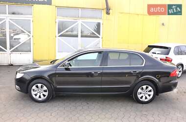 Лифтбек Skoda Superb 2011 в 