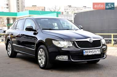 Лифтбек Skoda Superb 2011 в 