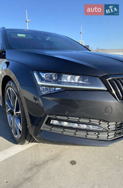 Універсал Skoda Superb 2020 в 