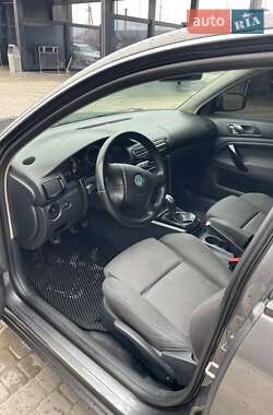 Лифтбек Skoda Superb 2006 в 