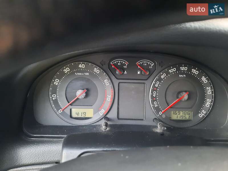 Лифтбек Skoda Superb 2005 в Косове