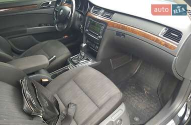 Лифтбек Skoda Superb 2013 в 