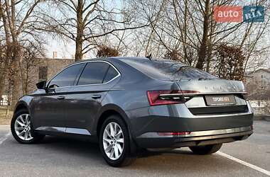 Ліфтбек Skoda Superb 2020 в 