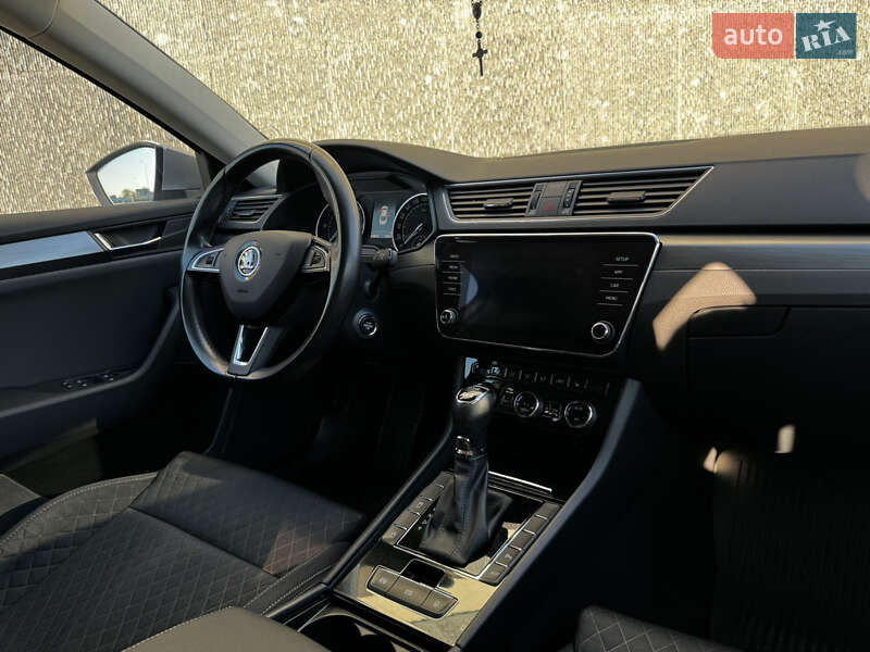 Лифтбек Skoda Superb 2019 в Ужгороде