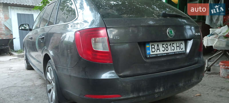Универсал Skoda Superb 2010 в Кропивницком