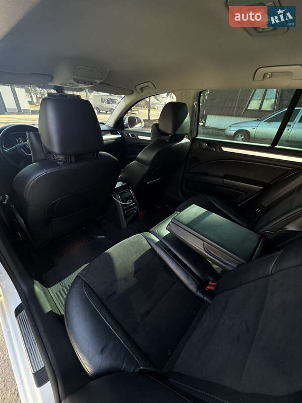 Универсал Skoda Superb 2010 в Луцке