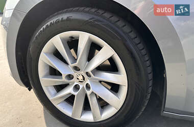 Универсал Skoda Superb 2019 в 