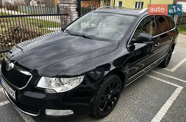 Універсал Skoda Superb 2011 в 
