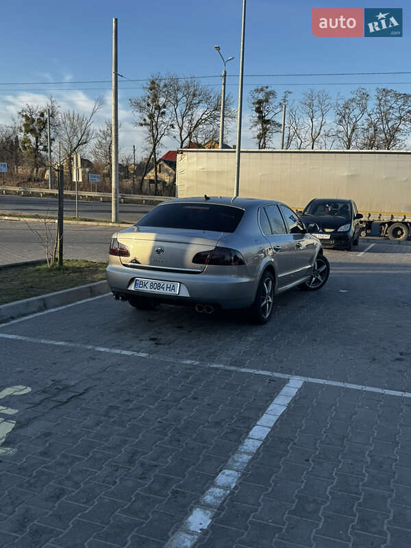 Ліфтбек Skoda Superb 2011 в Рівному