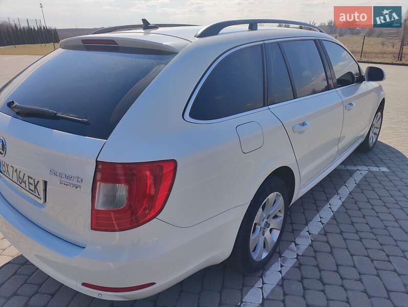 Универсал Skoda Superb 2013 в Шепетовке