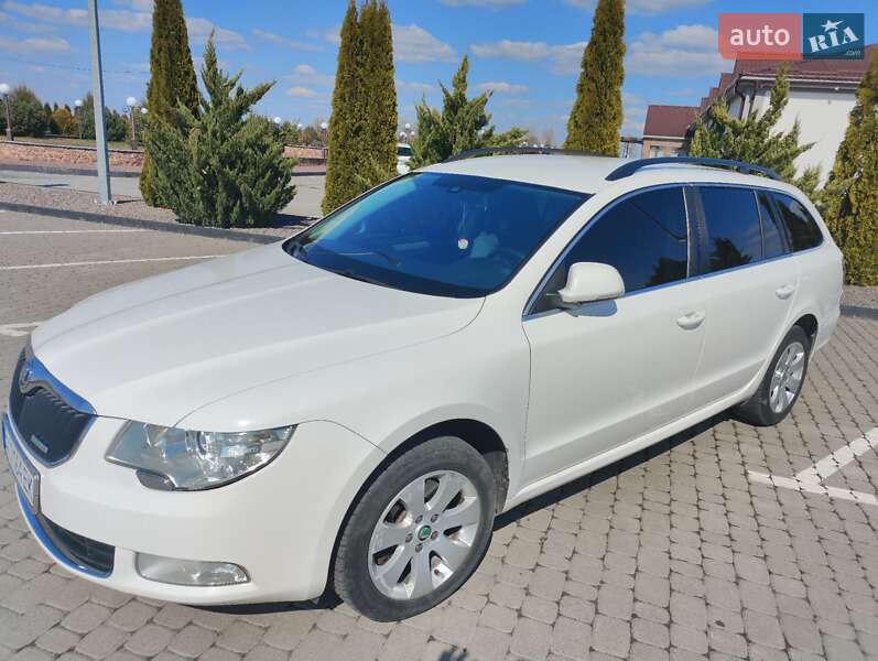 Универсал Skoda Superb 2013 в Шепетовке