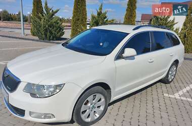 Універсал Skoda Superb 2013 в 