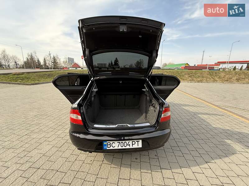 Лифтбек Skoda Superb 2013 в Стрые