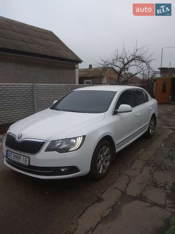 Лифтбек Skoda Superb 2014 в Кривом Роге