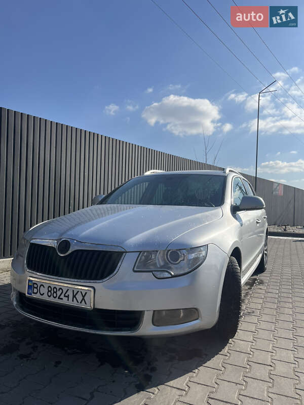 Skoda Superb 2011
