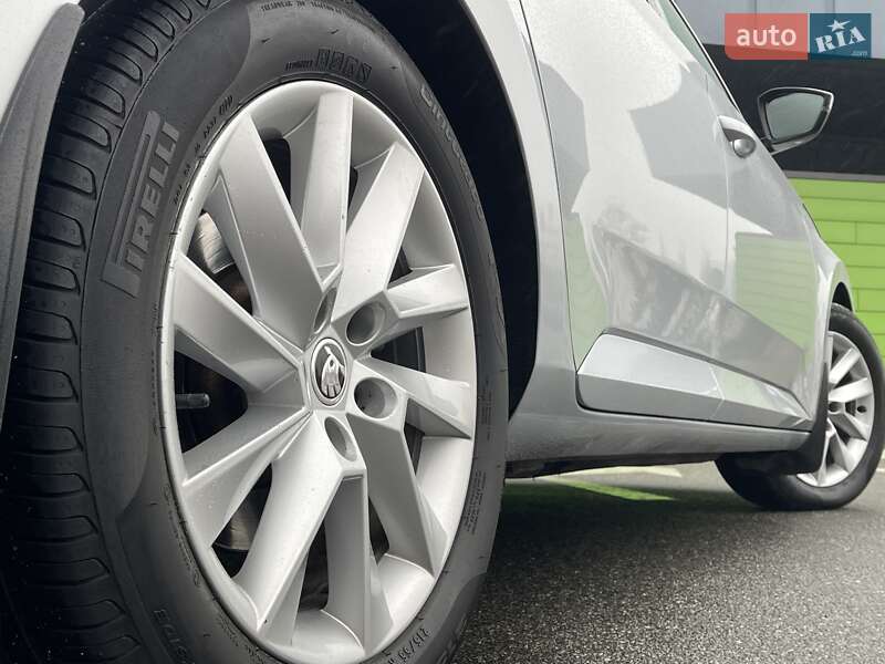 Універсал Skoda Superb 2018 в Києві