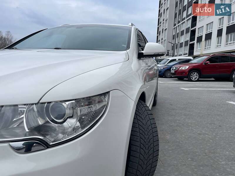 Универсал Skoda Superb 2010 в Львове