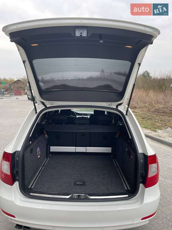 Универсал Skoda Superb 2010 в Львове