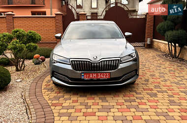 Ліфтбек Skoda Superb 2020 в 