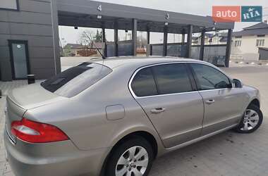 Лифтбек Skoda Superb 2009 в 