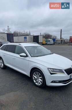 Універсал Skoda Superb 2016 в 