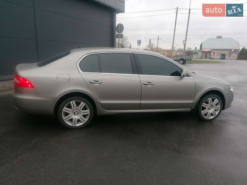 Ліфтбек Skoda Superb 2009 в Чернігові